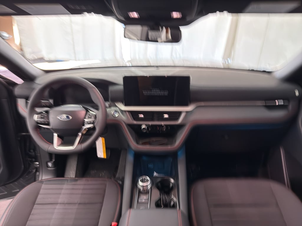 2026 Ford Explorer ST-Line - Photo 11