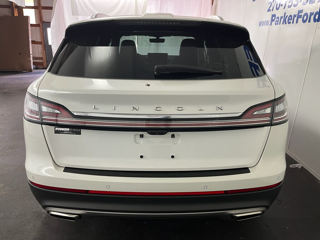 2023 Lincoln Nautilus Reserve photo 3