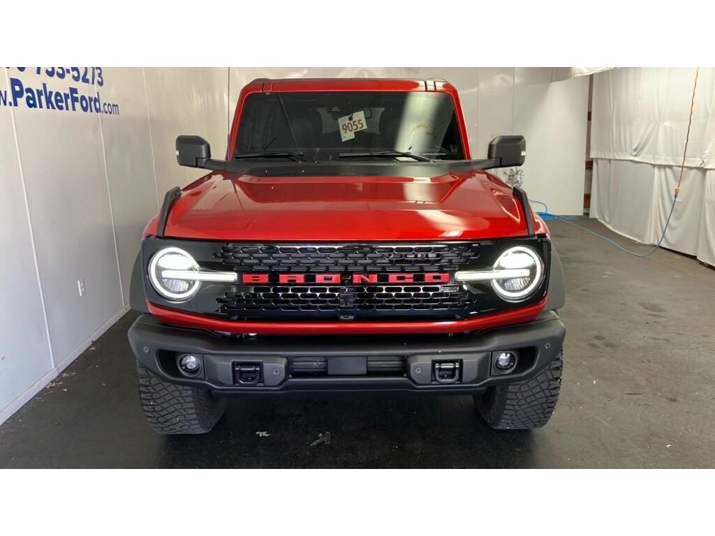 2023 Ford Bronco Wildtrak photo 2