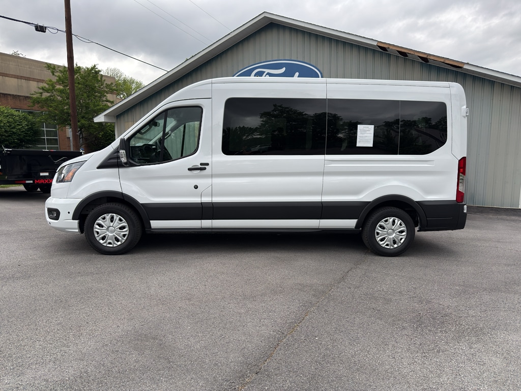 Used 2025 Ford Transit Wagon XLT Wagon