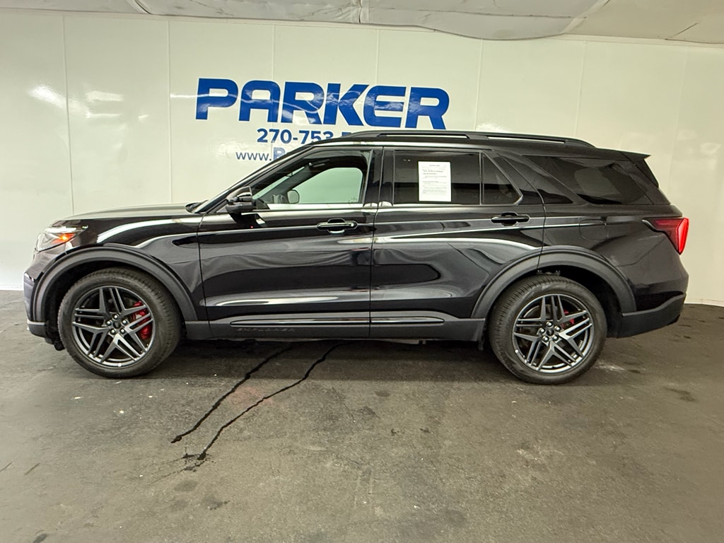 Used 2025 Ford Explorer ST Sport Utility