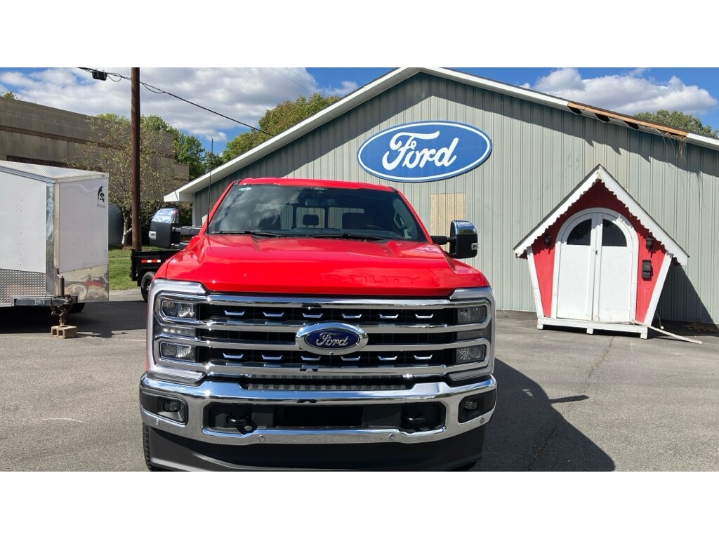 2025 Ford F-350 Lariat photo 2