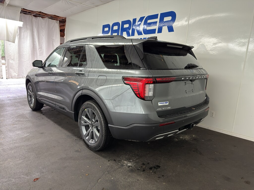 2026 Ford Explorer photo 2