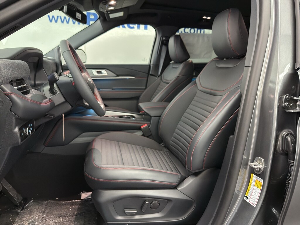 2026 Ford Explorer ST-Line - Photo 7