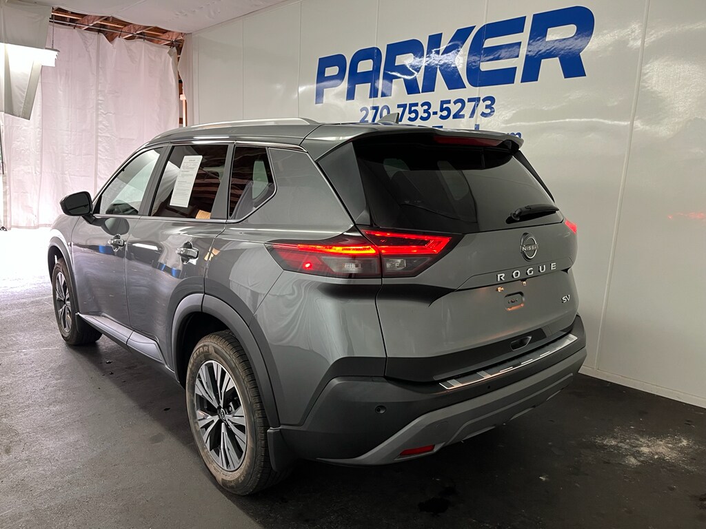 2023 Nissan Rogue SV photo 2