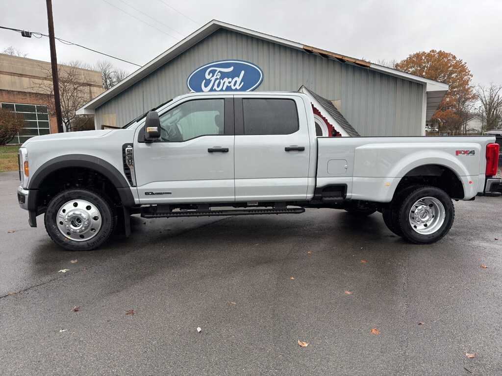 2026 Ford F-450 XL photo 2