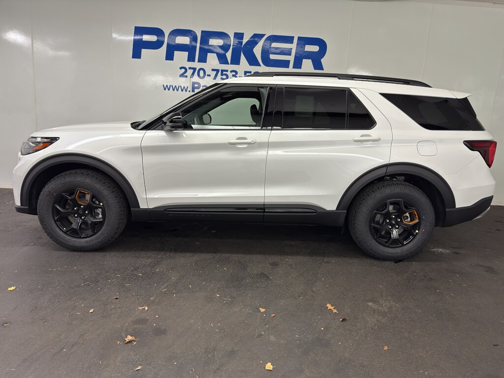 2026 Ford Explorer photo 2