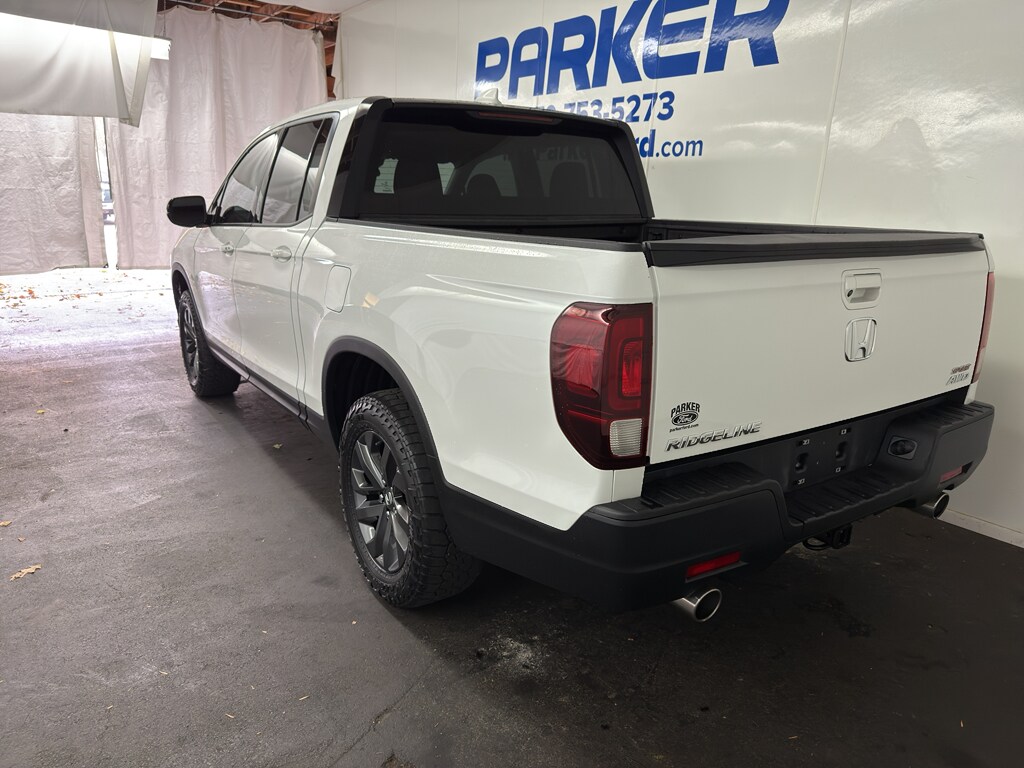 2021 Honda Ridgeline Sport photo 4