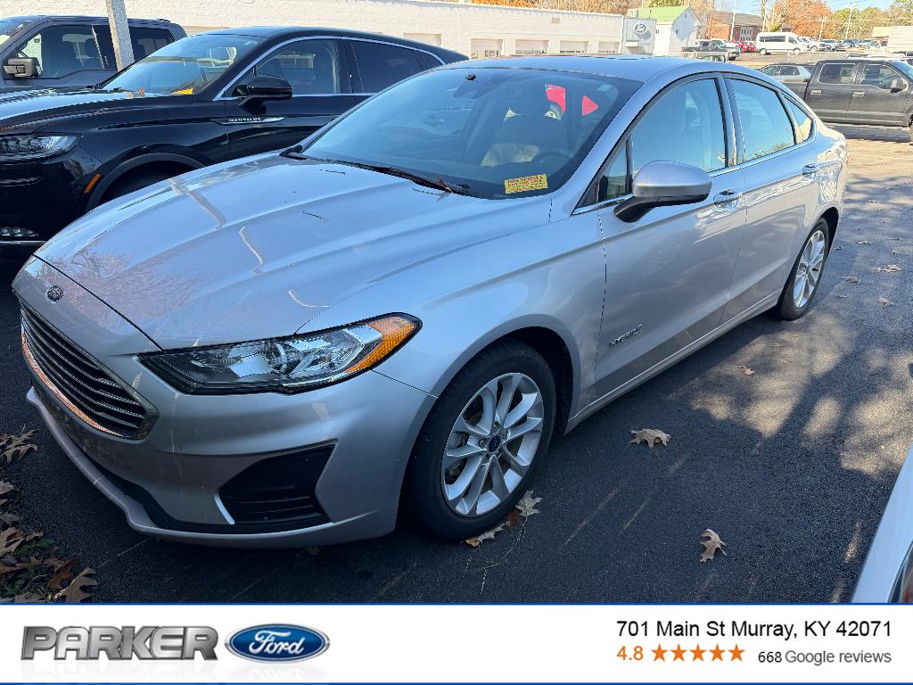 2019 Ford Fusion Hybrid SE's photo