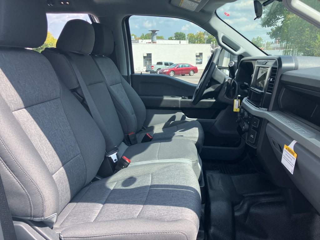 2026 Ford F-450 Super Duty Chassis Cab XL - Photo 14
