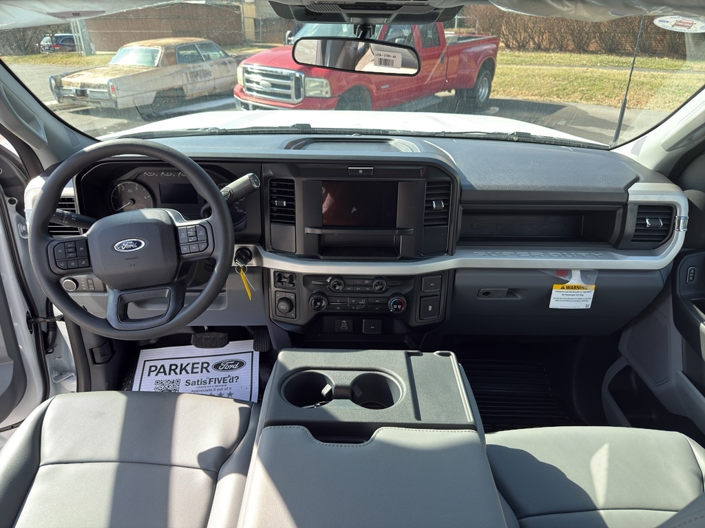 2026 Ford F-450 Super Duty Chassis Cab XL - Photo 8