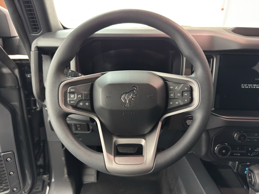 2025 Ford Bronco 4-Door Base - Photo 9