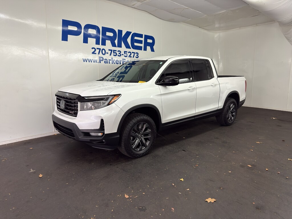 2021 Honda Ridgeline Sport photo 2