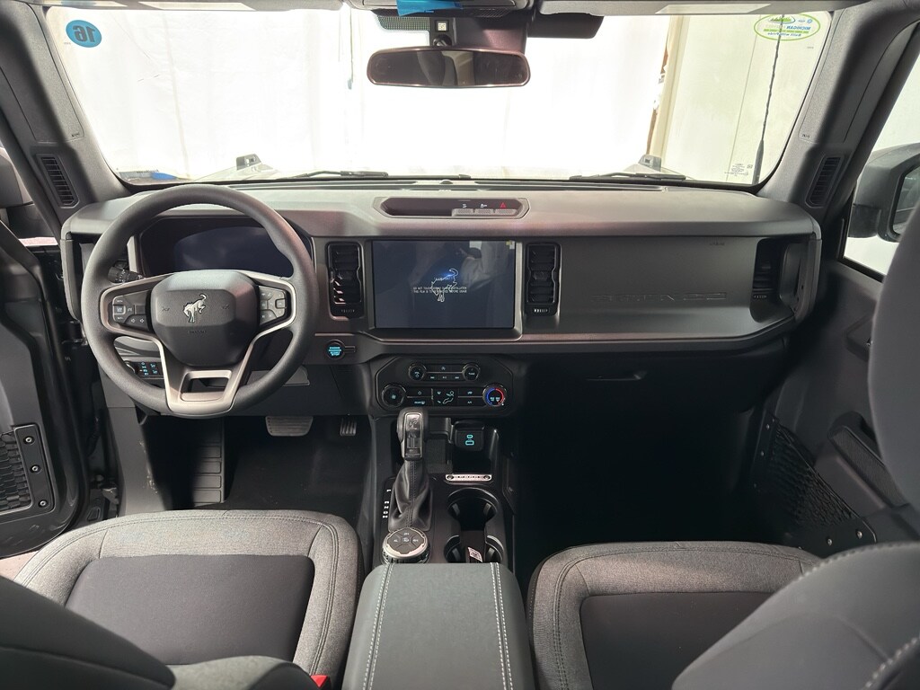2025 Ford Bronco 4-Door Base - Photo 8