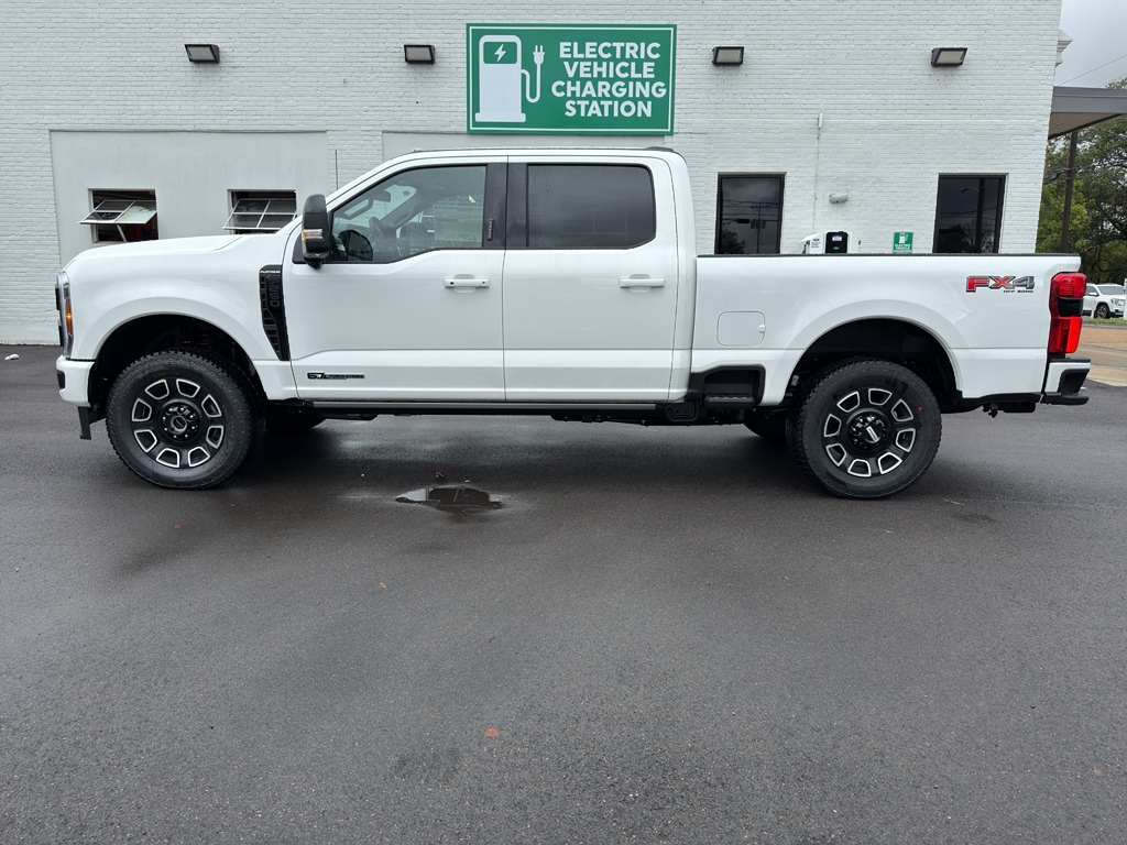 New 2026 Ford F-250 Platinum Crew Cab