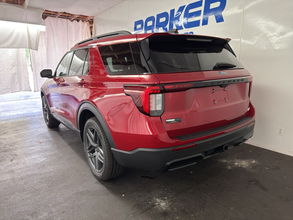 2025 Ford Explorer ST-Line photo 3