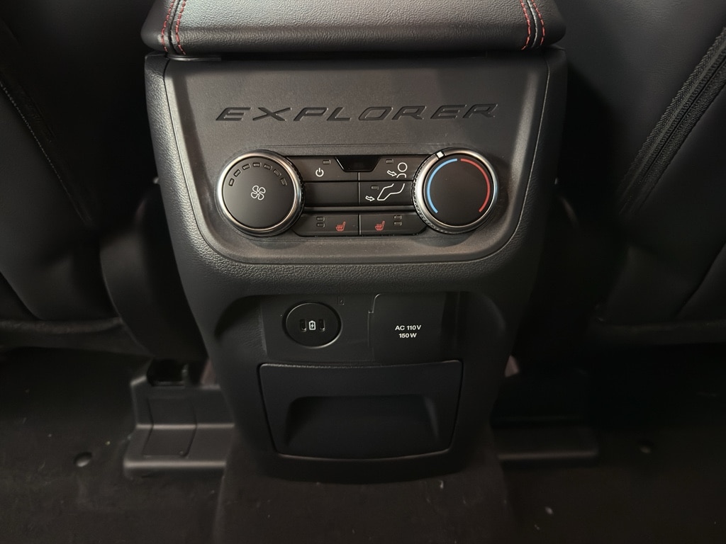 2026 Ford Explorer ST-Line - Photo 10