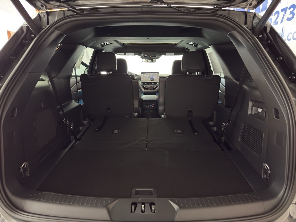 2026 Ford Explorer ST-Line - Photo 23