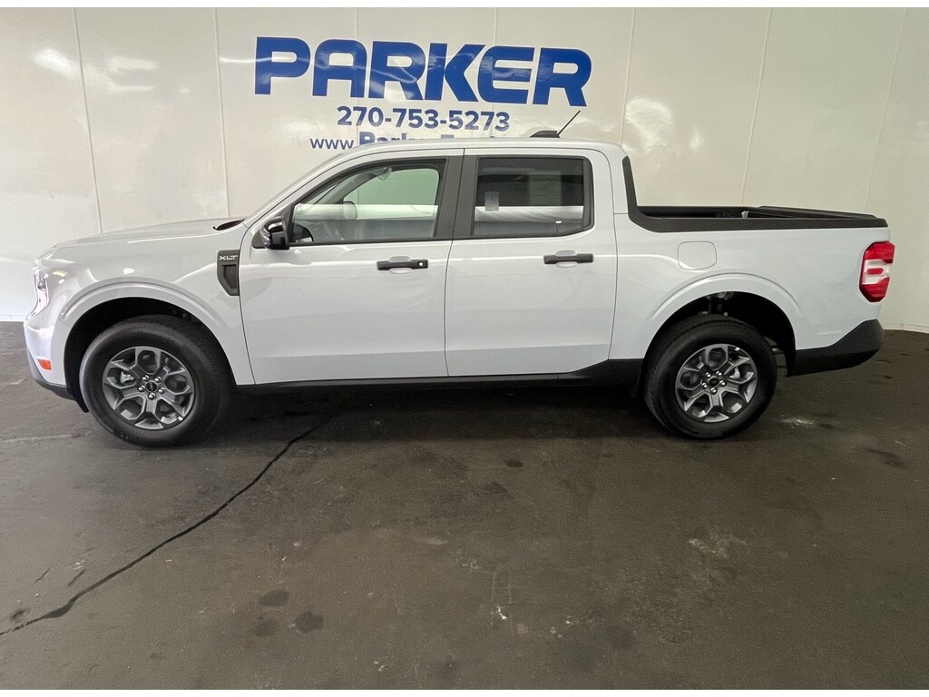 2025 Ford Maverick XLT photo 2