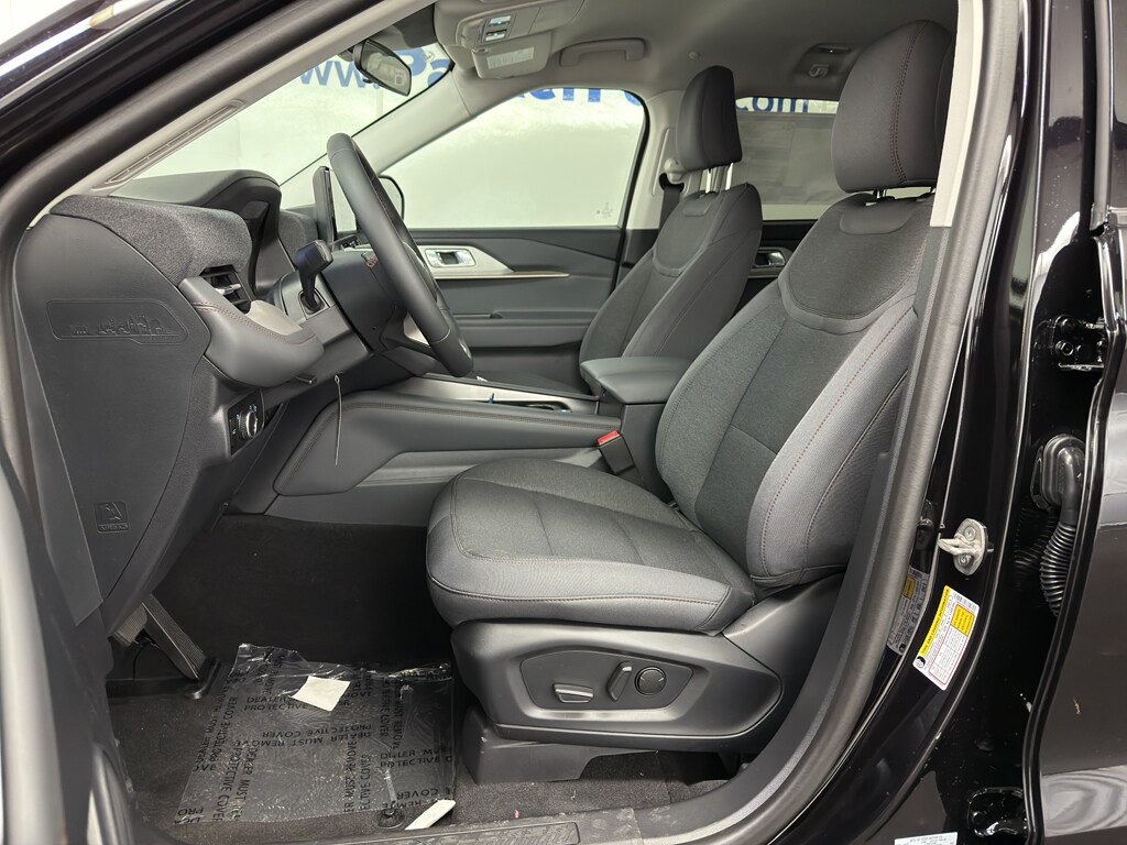 2026 Ford Explorer Active - Photo 6
