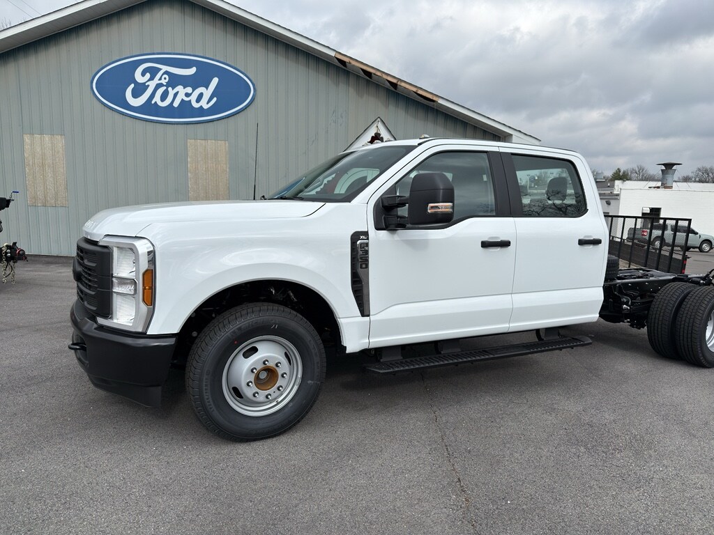 New 2026 Ford F-350 XL Crew Cab