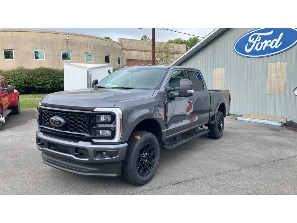 New 2026 Ford F-250 XLT Crew Cab