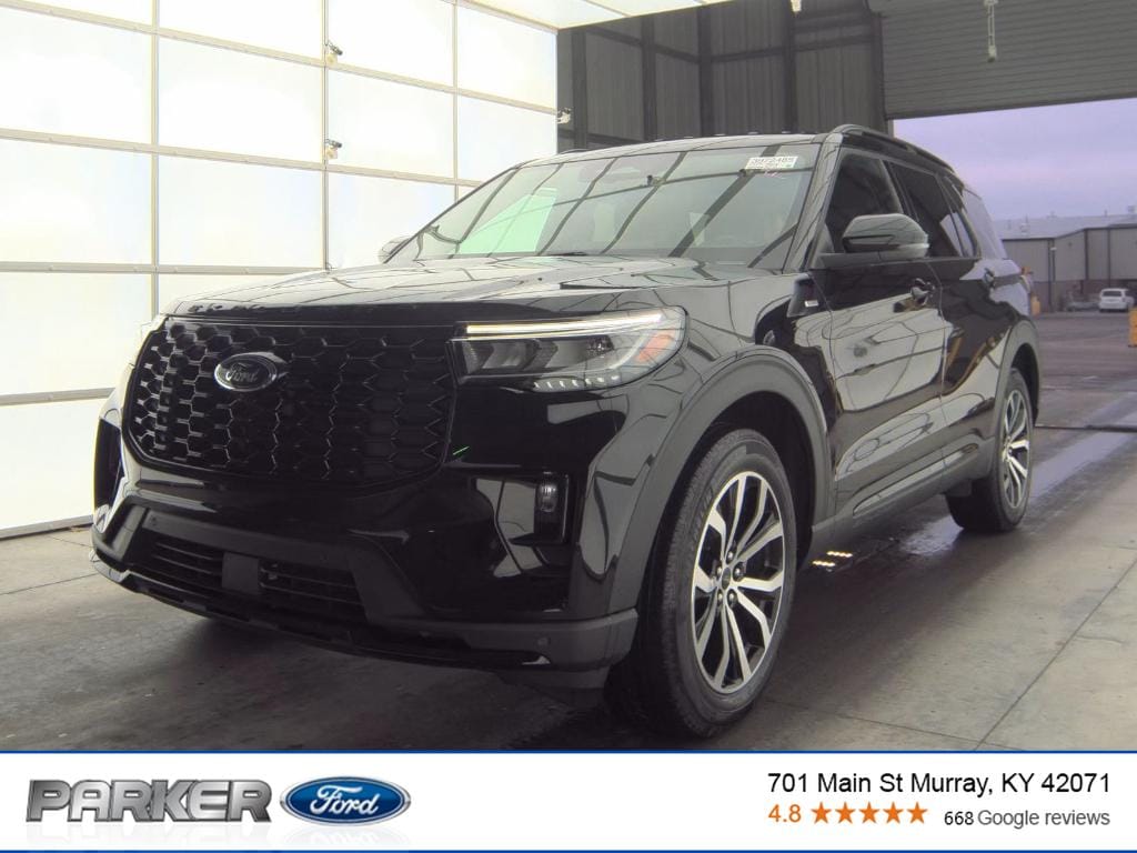2025 Ford Explorer ST-LINE's photo
