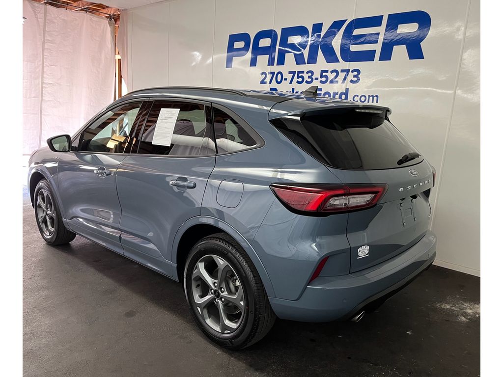 2023 Ford Escape ST-Line photo 3