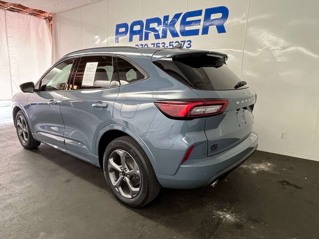 2023 Ford Escape ST-Line Select photo 2
