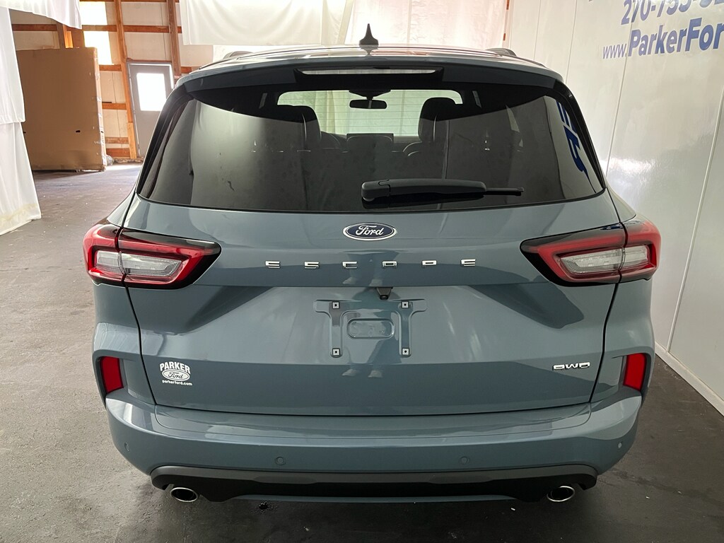 2023 Ford Escape ST-Line photo 4