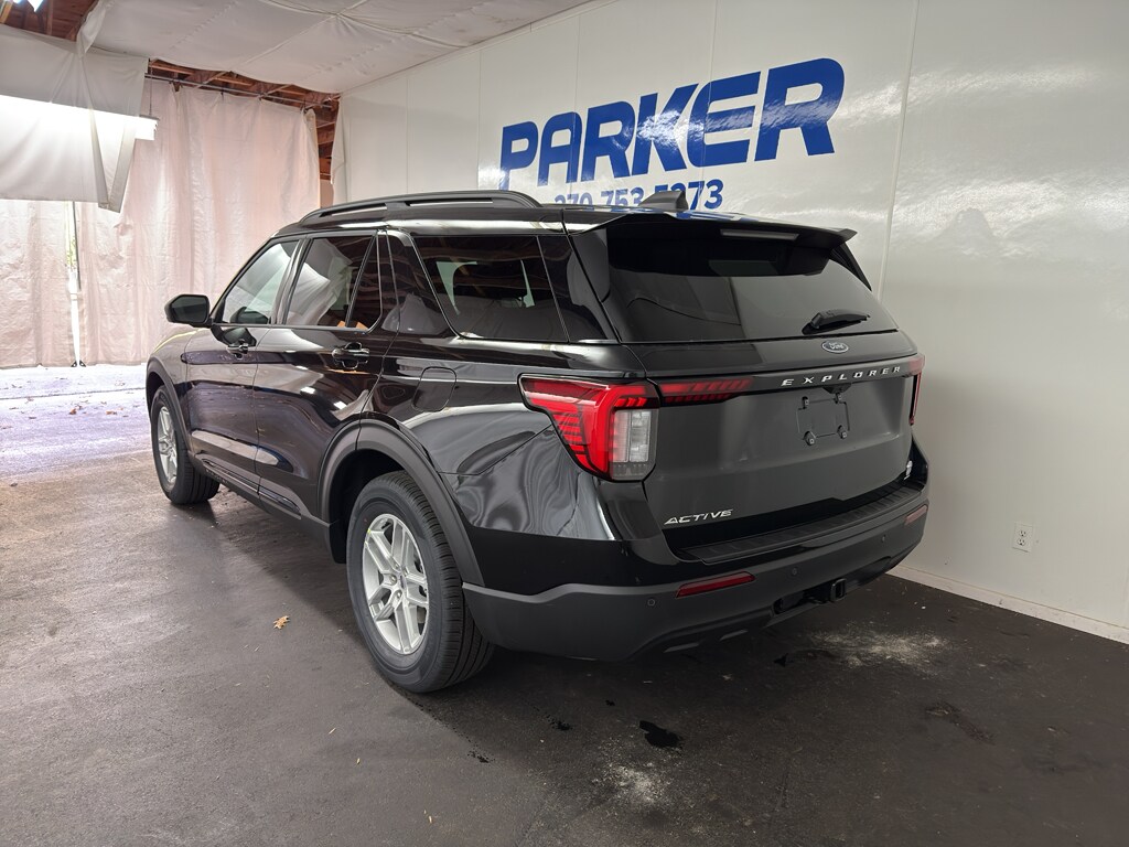 2026 Ford Explorer photo 3