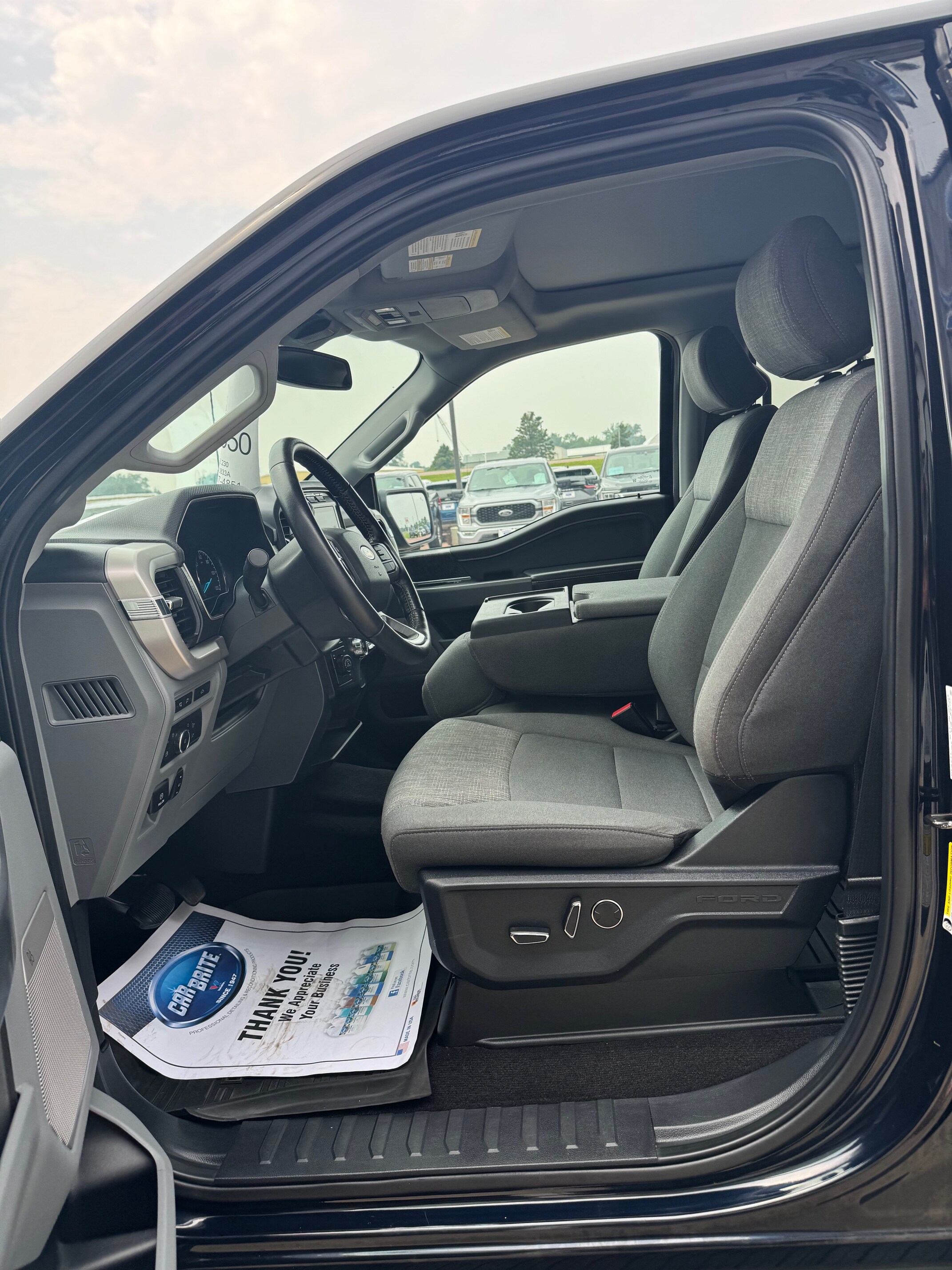 2021 Ford F-150 XLT photo 3