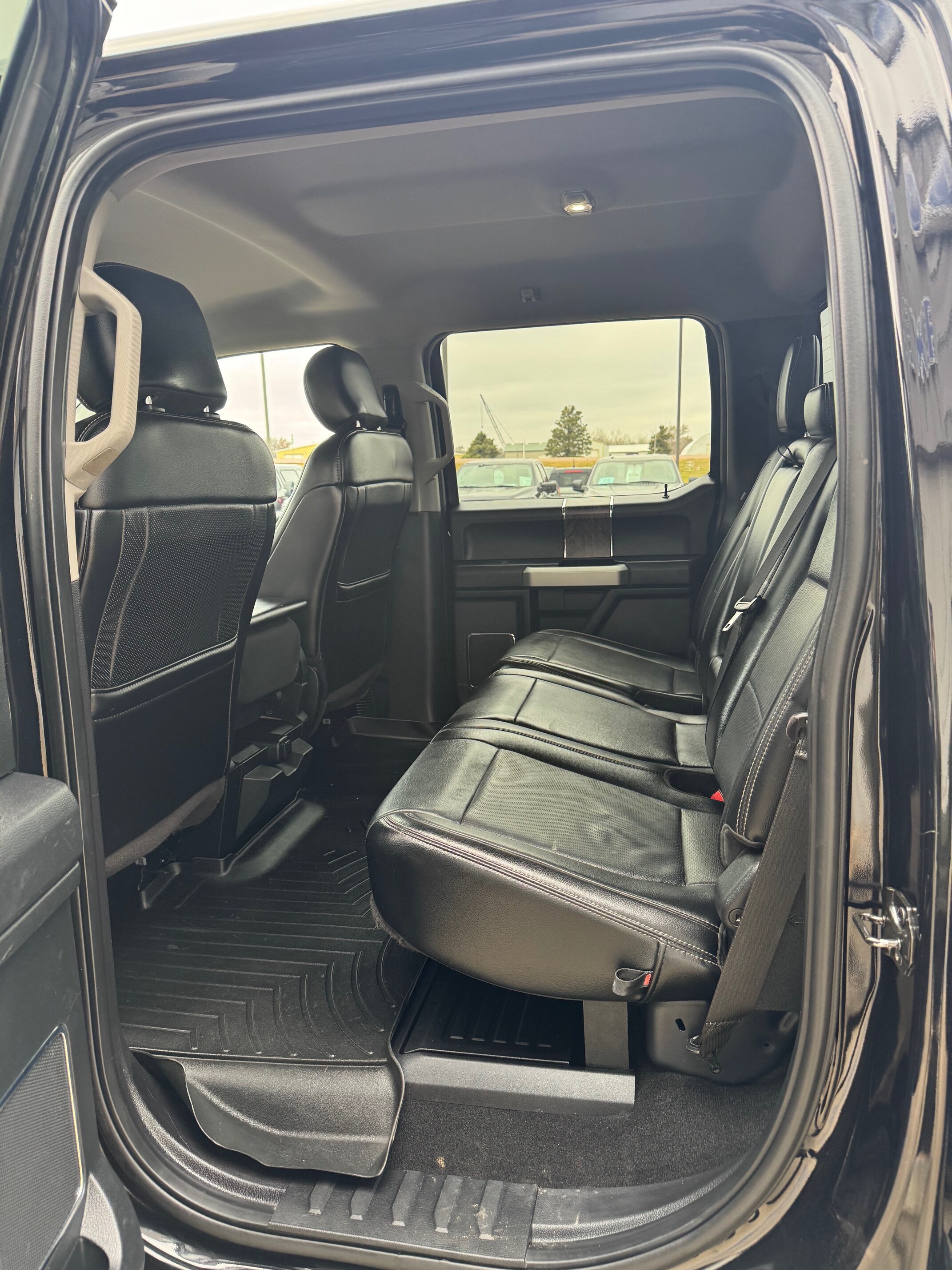 2019 Ford F-250 Lariat photo 4