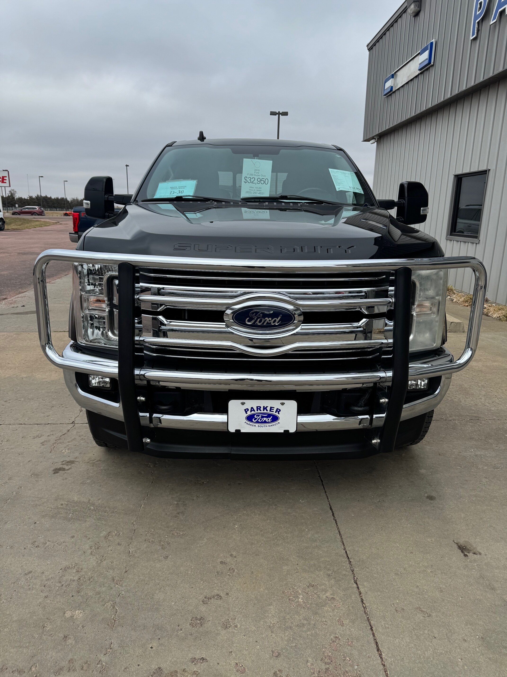 2019 Ford F-250 Lariat photo 2