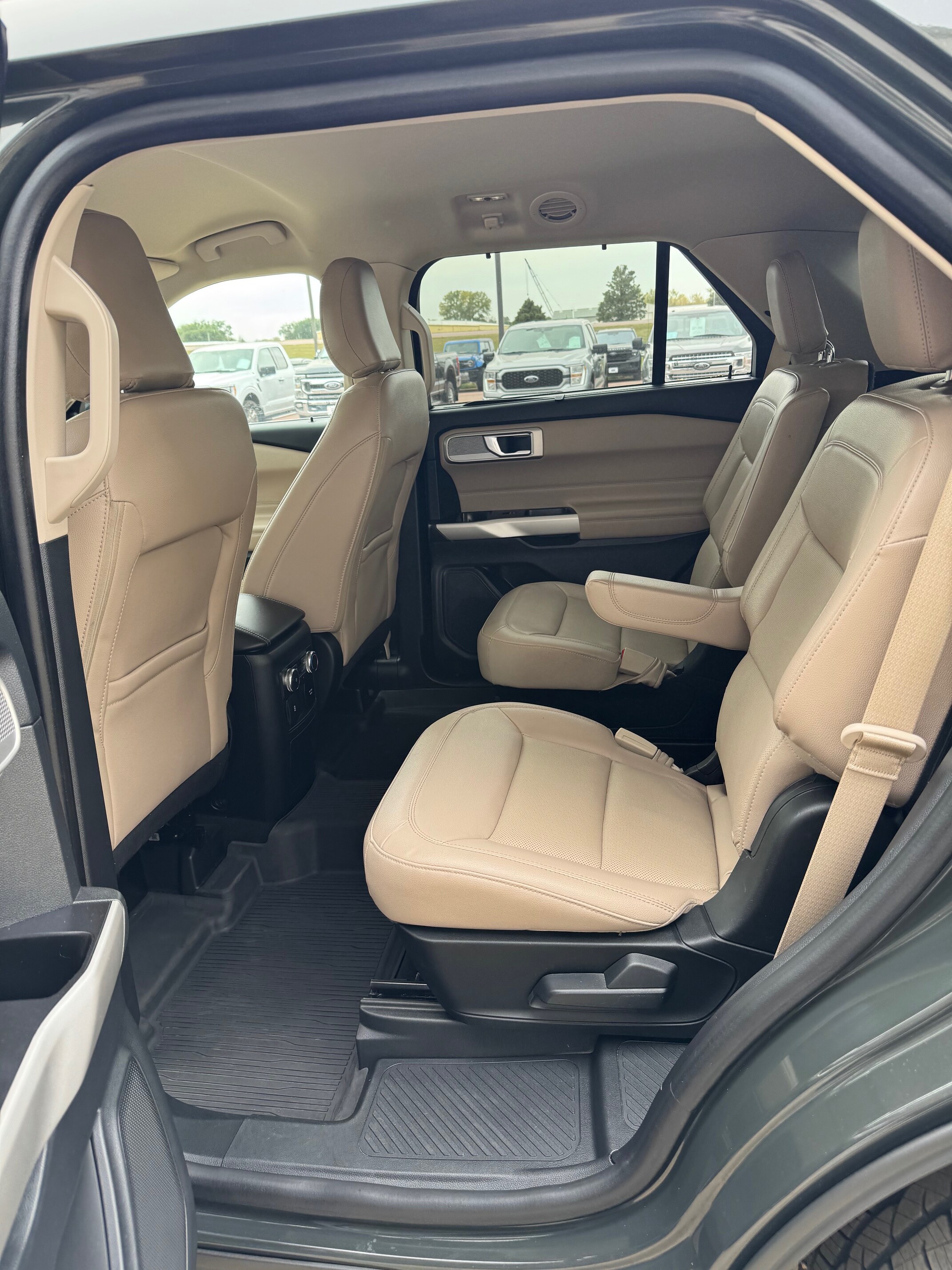 2022 Ford Explorer Limited photo 4