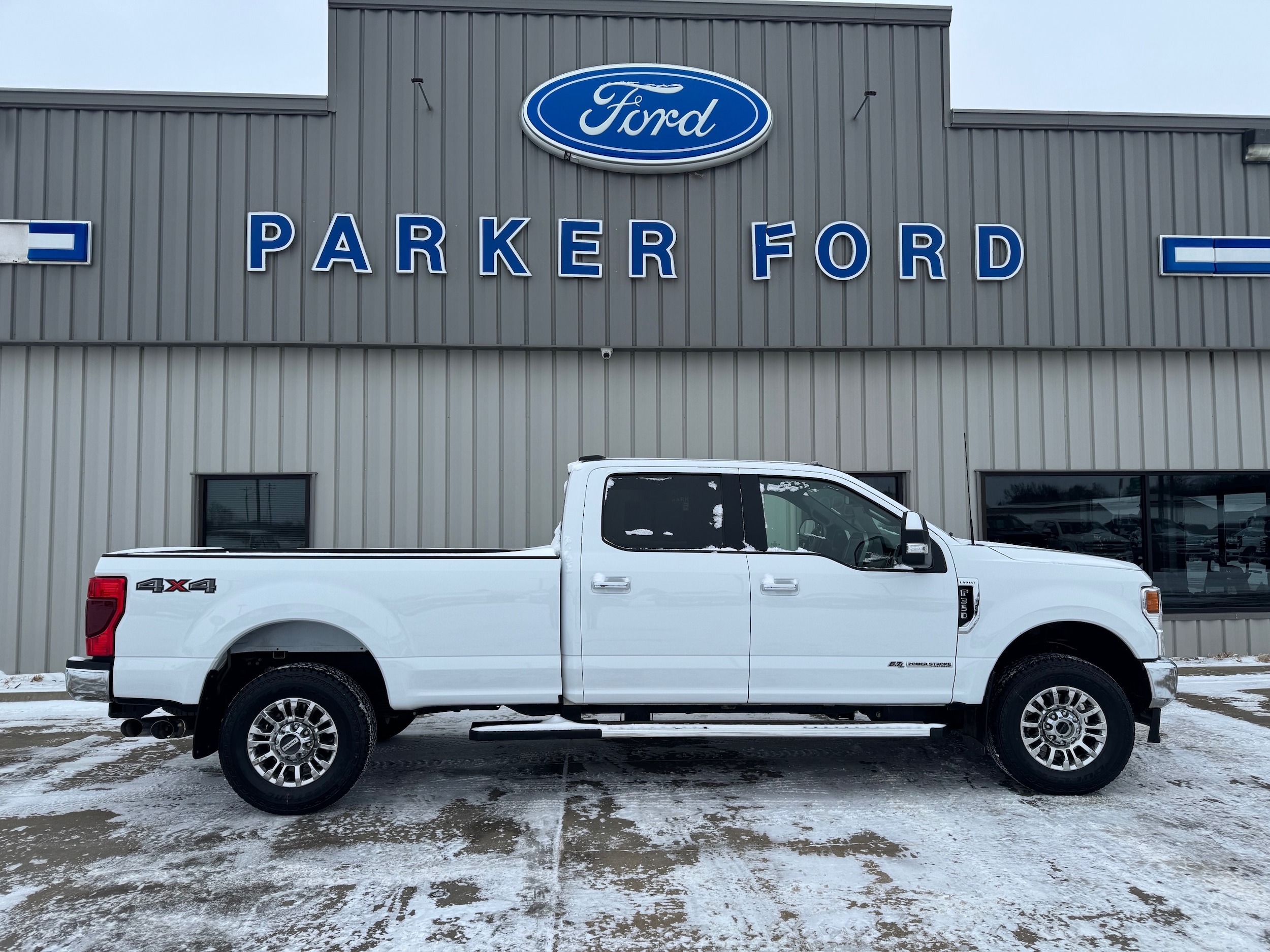 2022 Ford F-350 Super Duty Lariat's photo