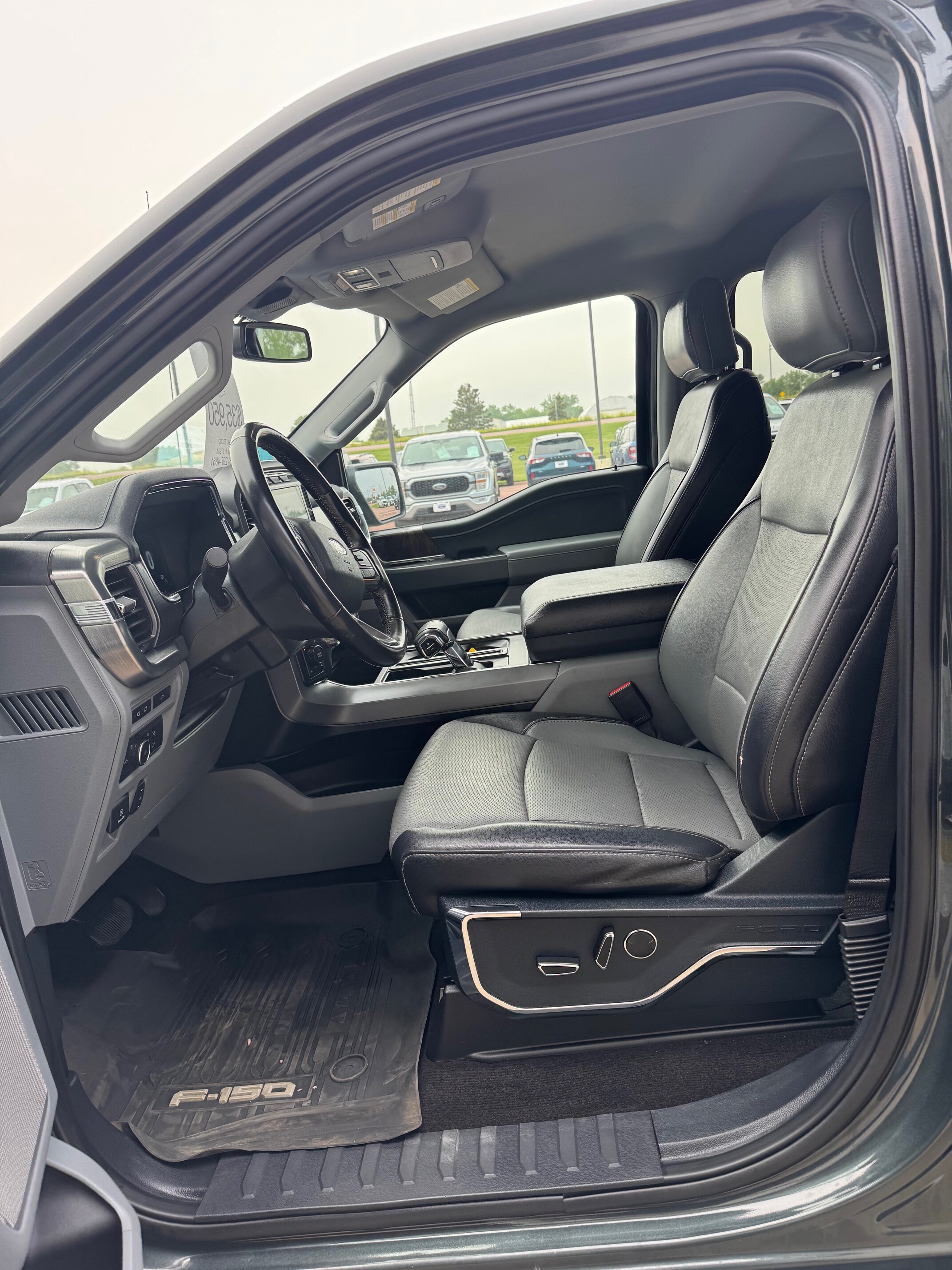 2021 Ford F-150 Lariat photo 4