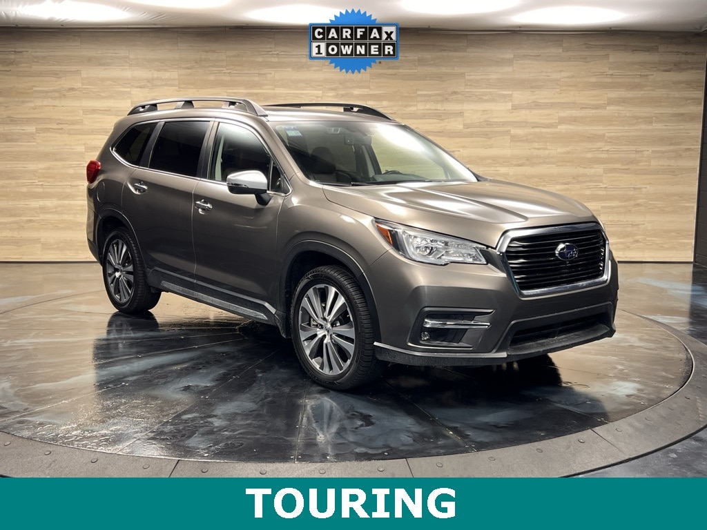 2022 Subaru Ascent Touring's photo