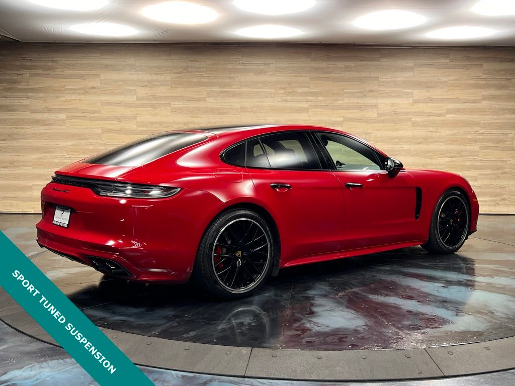 2023 Porsche Panamera GTS - Photo 9