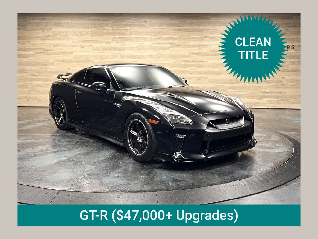 2019 Nissan GT-R Premium's photo