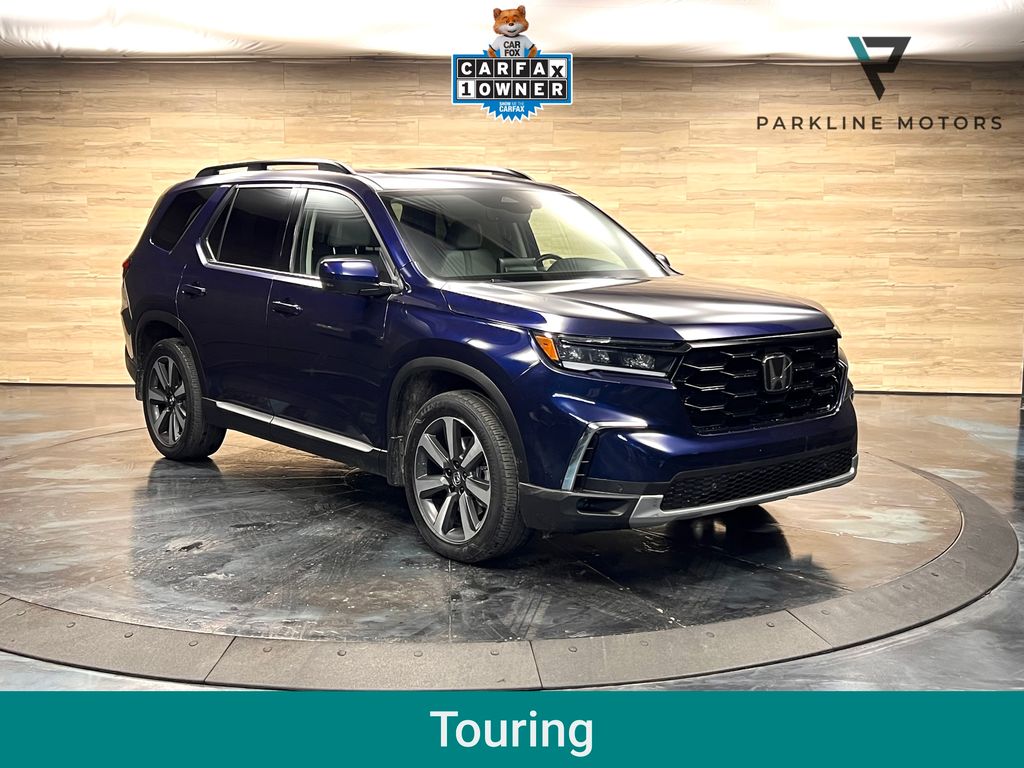2023 Honda Pilot Touring AWD's photo