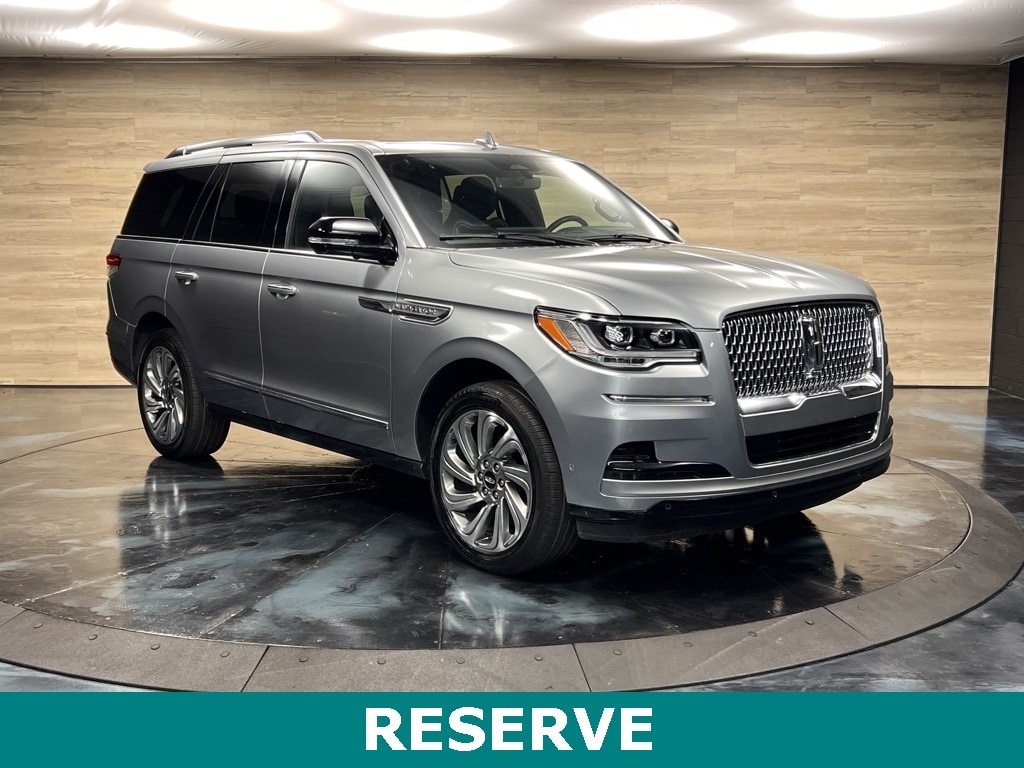 2023 Lincoln Navigator Reserve's photo