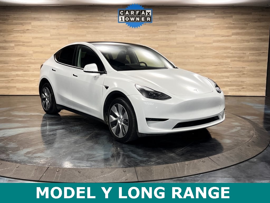 2023 Tesla Model Y Long Range's photo