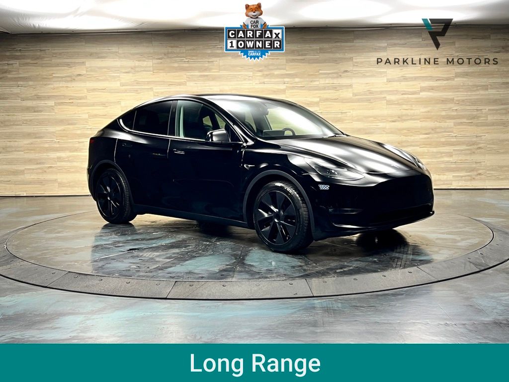 2025 Tesla Model Y Long Range Dual Motor All-Wheel Drive's photo