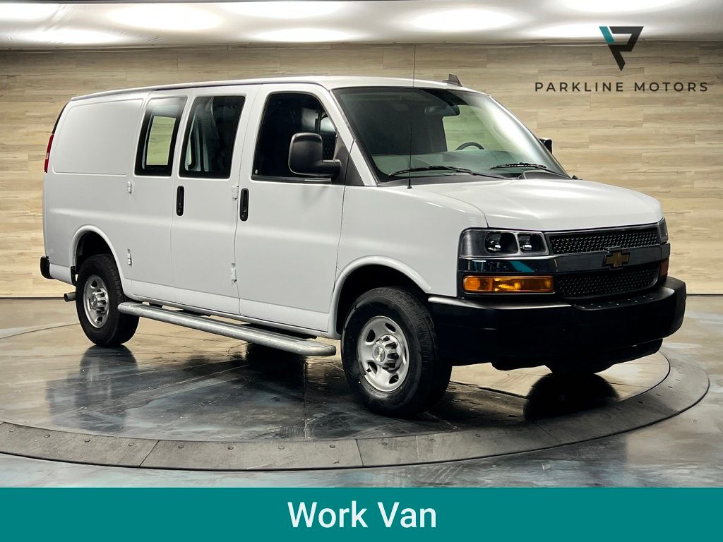 2023 Chevrolet Express 2500 Work Van HD's photo