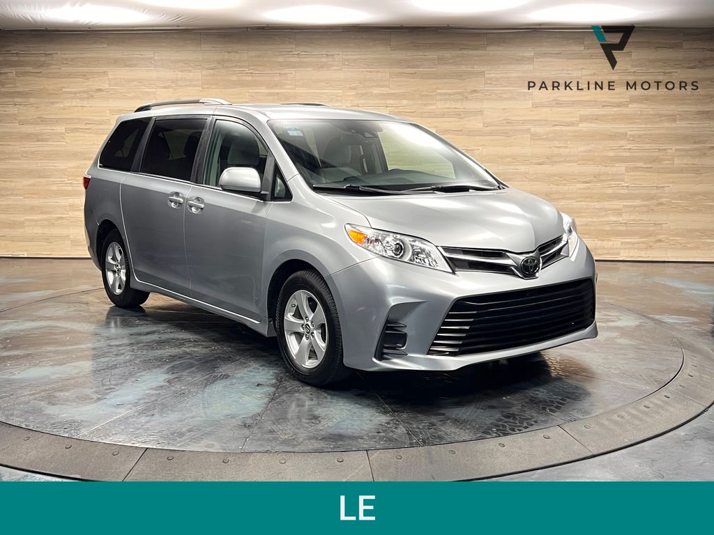 2019 Toyota Sienna LE