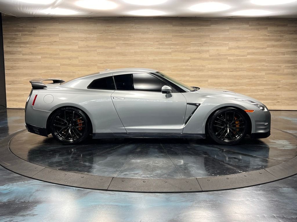 Used 2016 Nissan GT-R For Sale at Parkline Motors | VIN