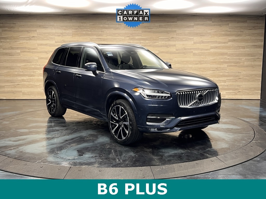 2023 Volvo XC90 Plus's photo
