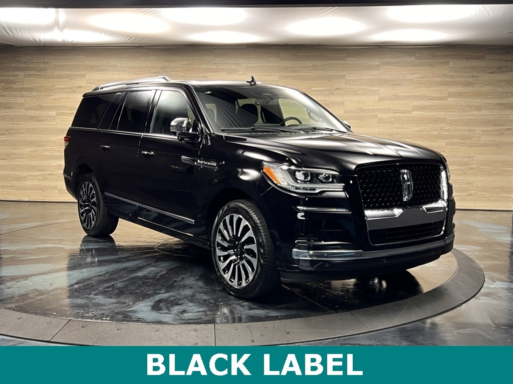2023 Lincoln Navigator Black Label L's photo