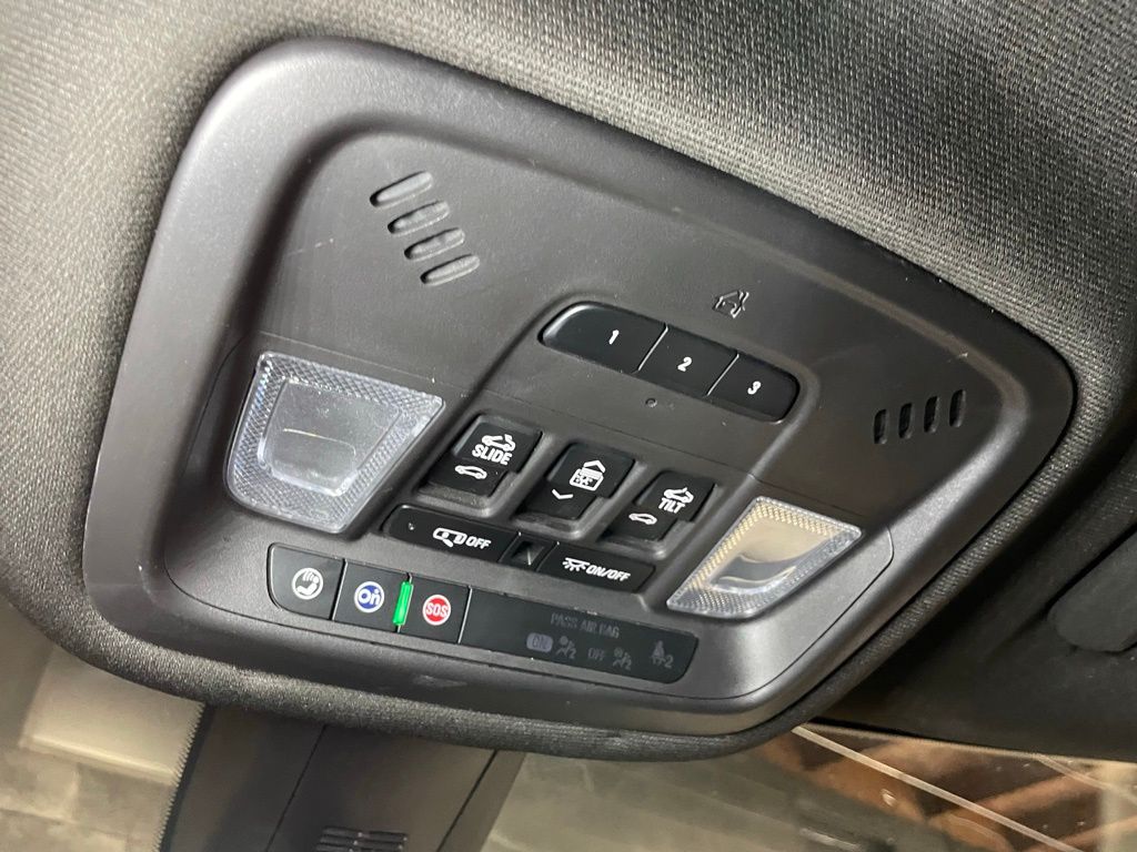 2023 Chevrolet Traverse RS - Photo 27